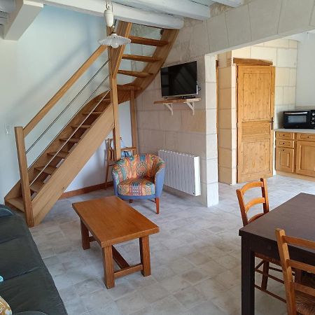 Gite De La Grand Maison Le Noyer Seigy エクステリア 写真