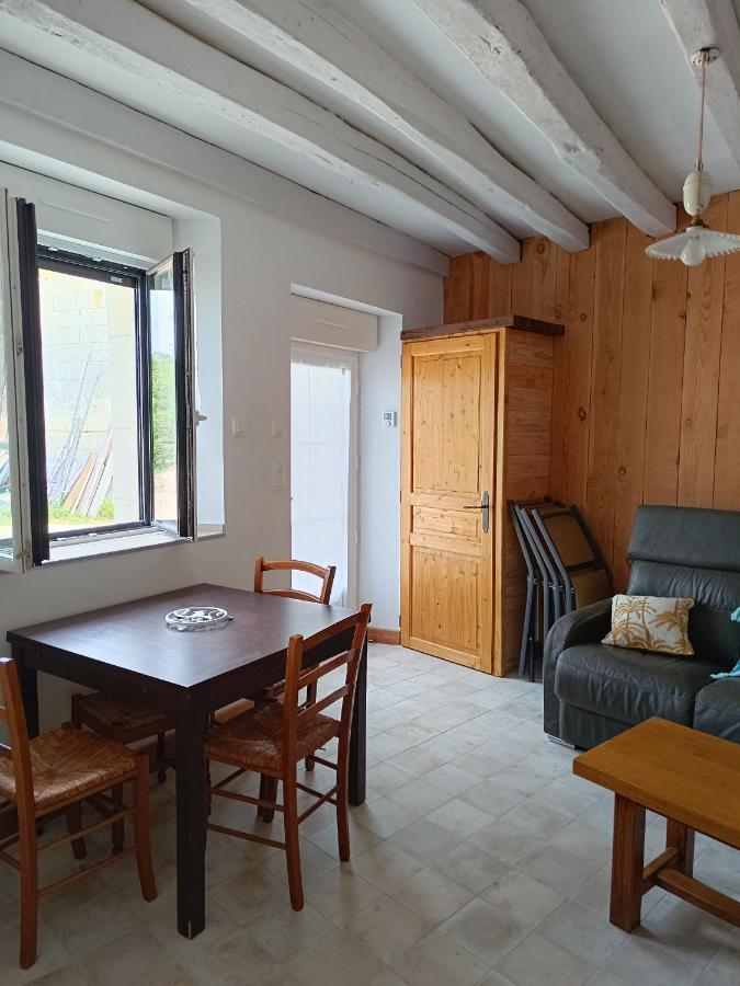 Gite De La Grand Maison Le Noyer Seigy エクステリア 写真